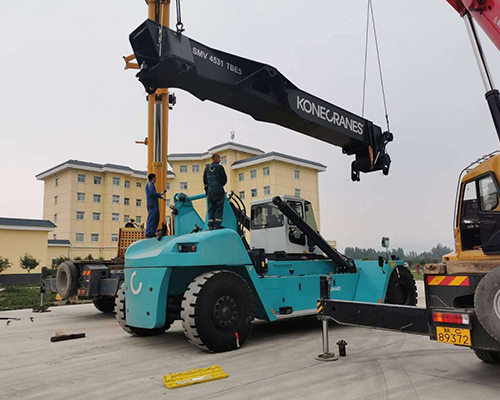 啟洋機(jī)電：影響集裝箱正面吊的穩(wěn)定性的因素